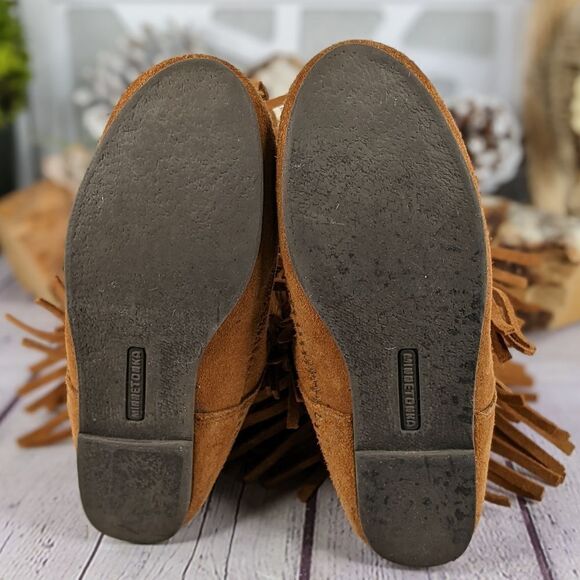 Minnetonka 3-Layer Fringe Boots - Picture 6 of 9